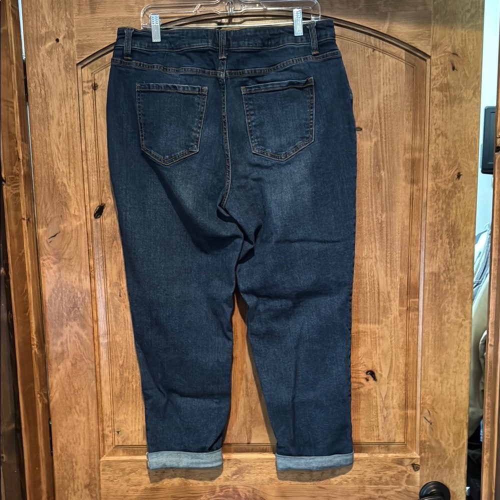 Women's Capri Blue Jeans - Size 14 - Picture 2 of 3